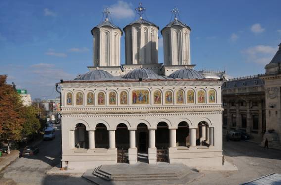 Biserica Ortodoxă Română între identitate concretă şi autocefalie rodnică