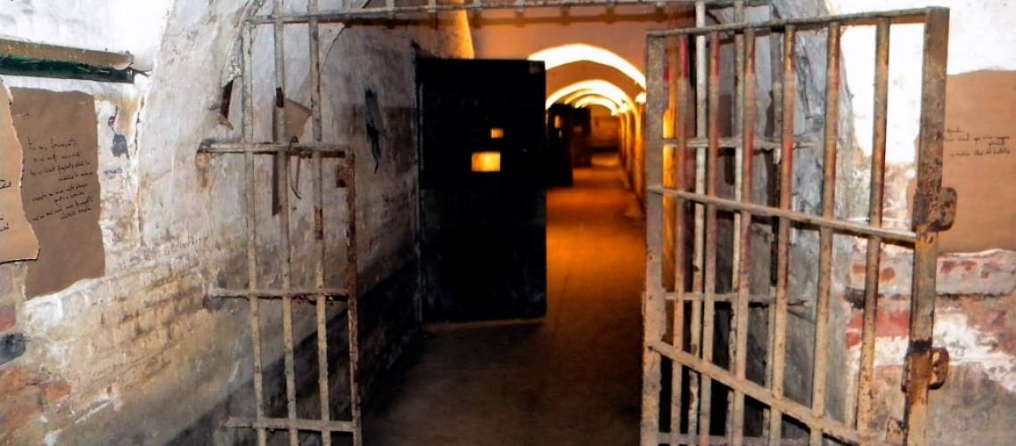 Temniţele şi închisorile comuniste din România